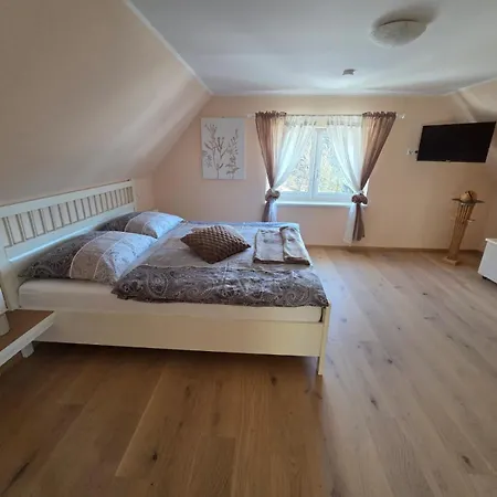 Zu-haus 3* Peterdorf