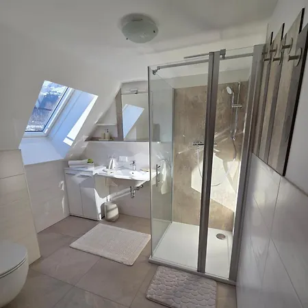 Zu-haus 3* Peterdorf