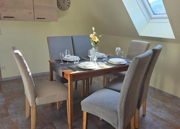 Zu-haus 招待所 3*